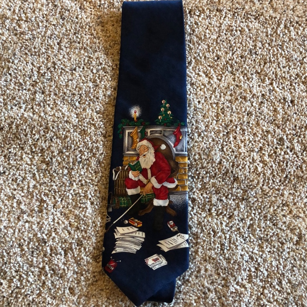 Golfing Santa tie.  Blue background